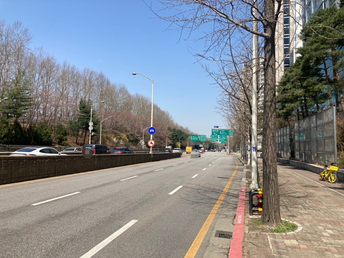 서측로변 전경