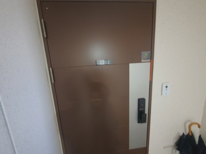 2202호 현관
