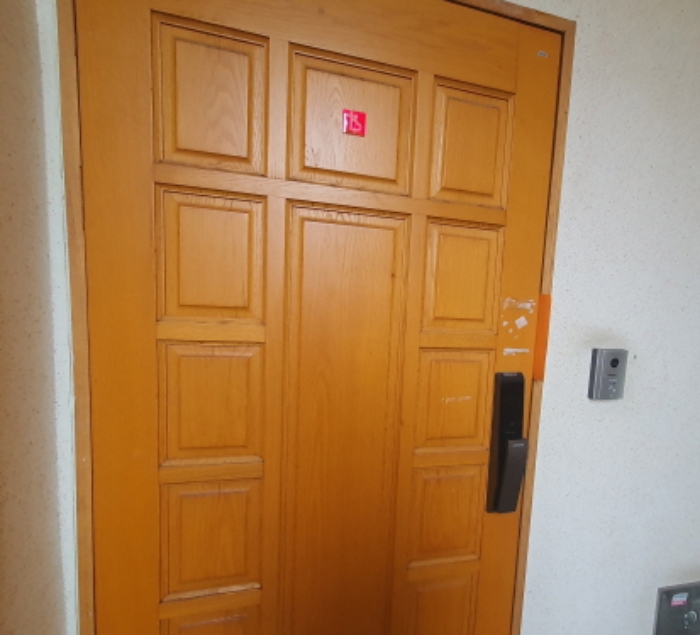 현장사진(3층, 주민등록 등재자 채무자 용필순)