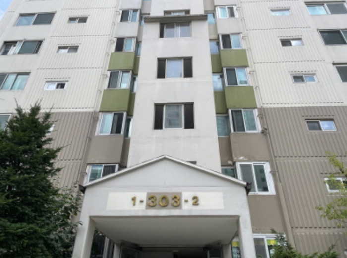 303동 출입구