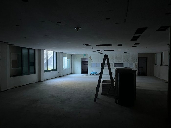 일렬번호 3 / 지하 1층 내부