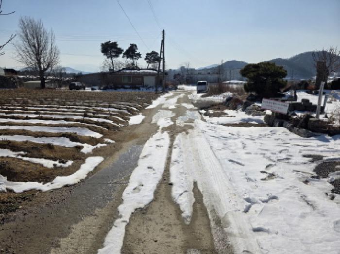 본건 9 전경 및 일부 도로로 이용중임.