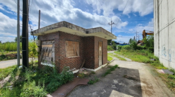 제시외 시멘트 적벽돌조 건물