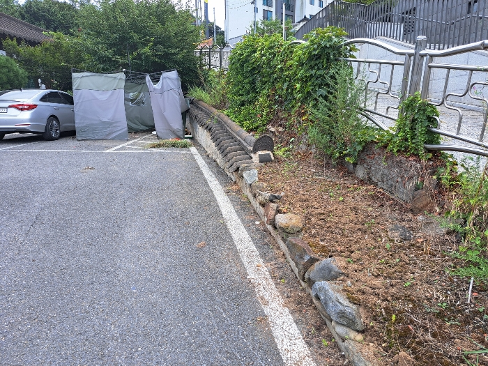 토지와 함께 평가하는 마당포장, 석축, 담장 등(1)