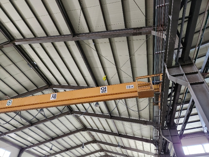 기계기구 
기호3 ; OVER HEAD CRANE