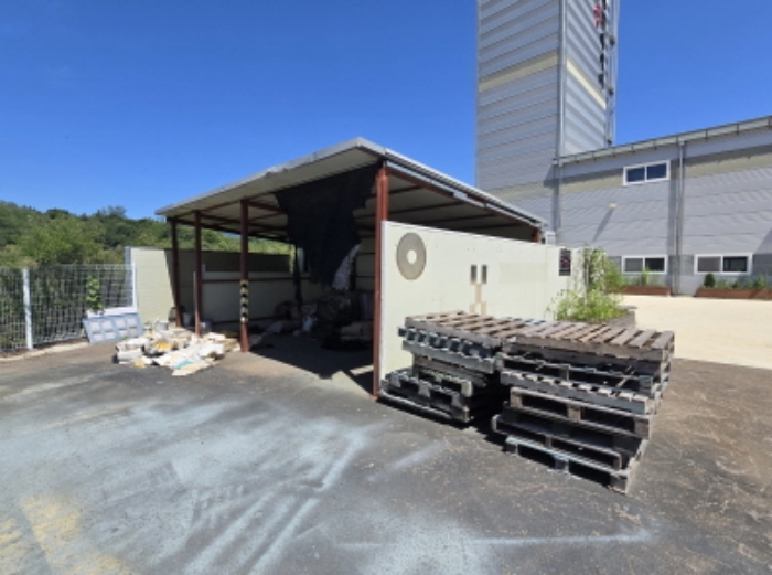 대산리 2418,2419 제시된 건물 재활용 보관소 전경