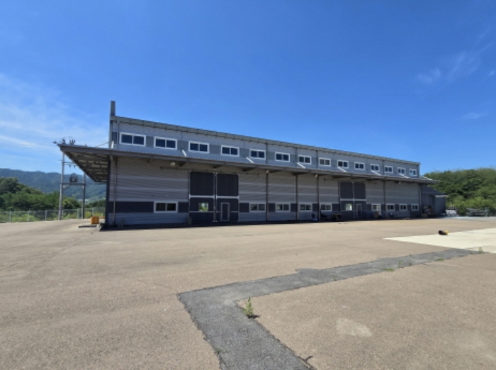 대산리 2418,2419 제시된 건물 단층 창고 전경