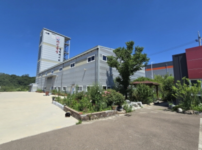 대산리 2418,2419 제시 외 건물 공장 창고 전경