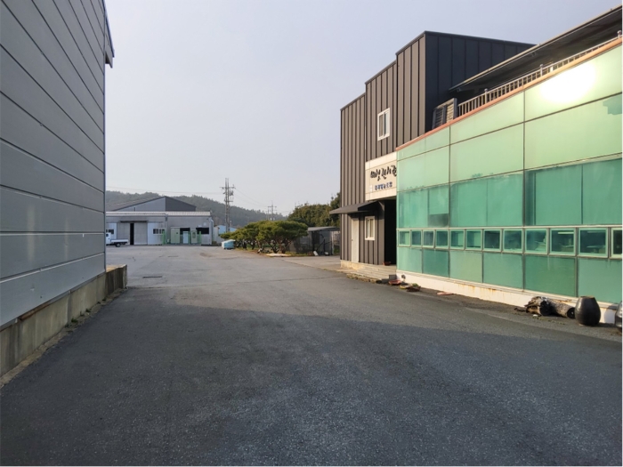 본건 북서측 도로 및 주위환경