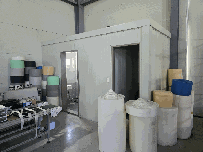 제시외 건물 ㄴ(기호 2-가) 내부 소재)