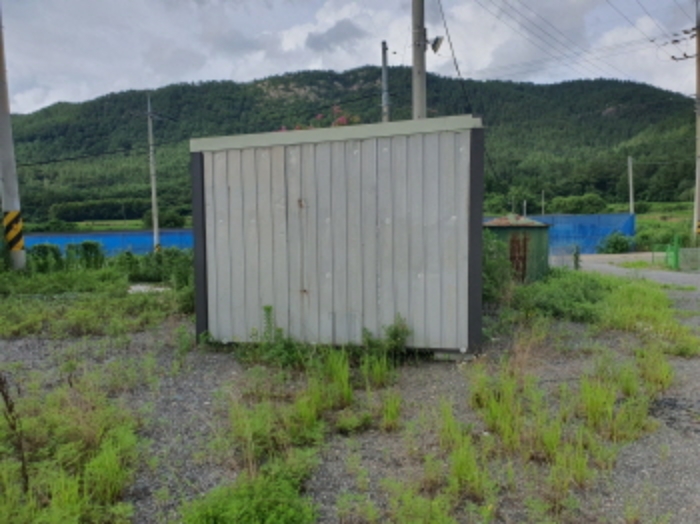 부동산표시 3번지상 타인소유 창고(콘테이너)