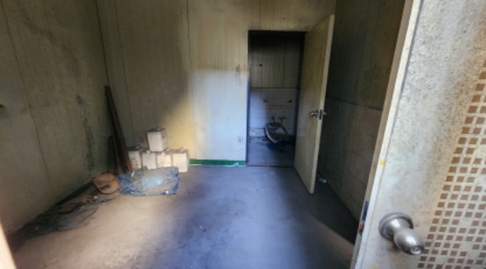 목록2 건물 외벽에 연결된 제시 외 구조물(내부)