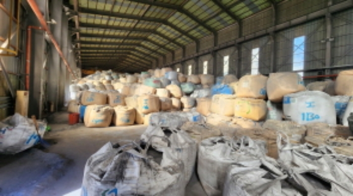 목록2 공장 내부 적치물