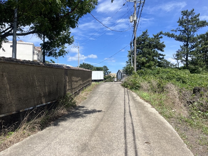 주위전경(본건 기호(1) 기준 북측 도로에서 동측 방면으로 촬영)