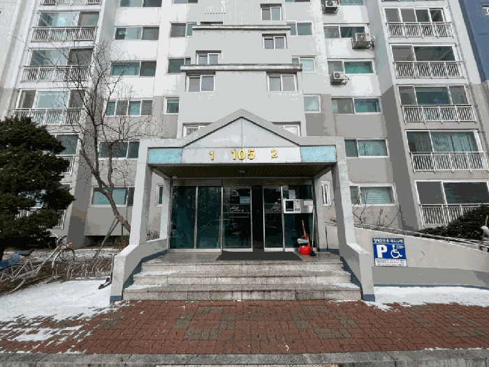 대상건물 외부 (출입구) 전경