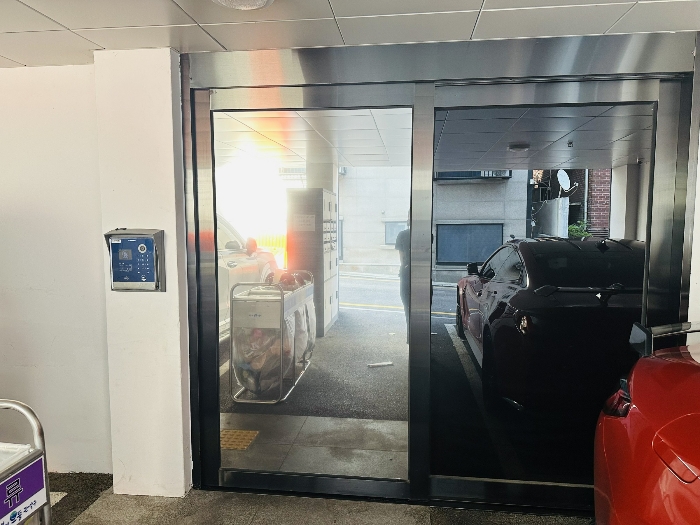 본건 건물 출입구(지하2층)