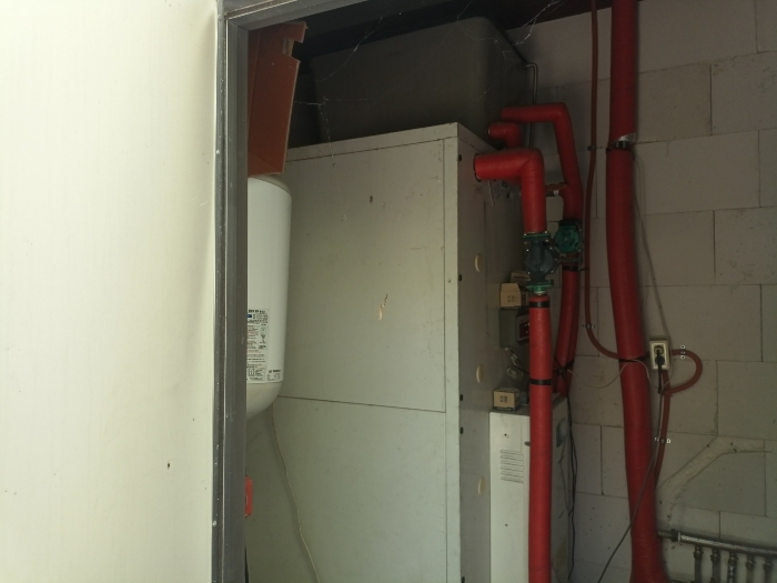 건 물 (보일러실)