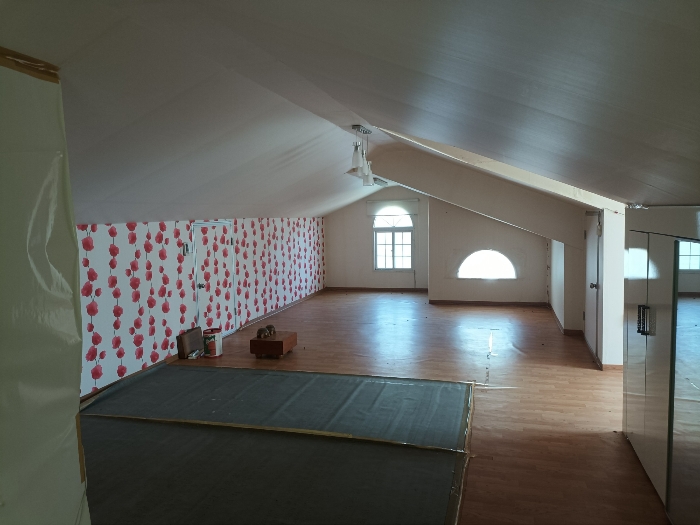 건 물 (2층 내부)