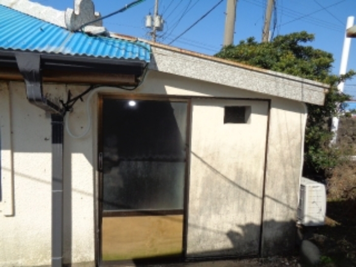 소재지2.(조함해안로 38) 지상 제시외 건물(ㄴ)