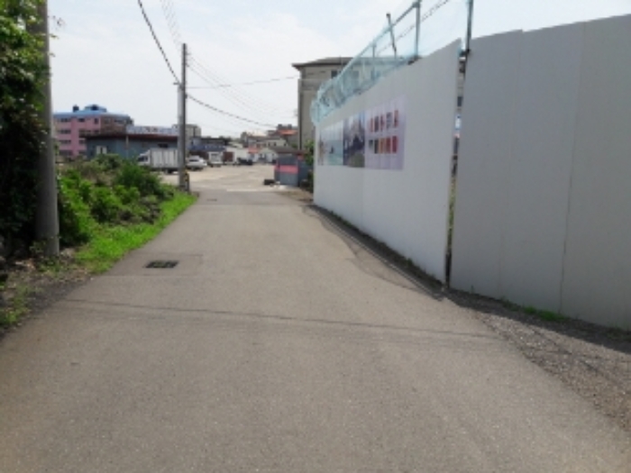 본건(고성리 1214) 인접 도로 전경