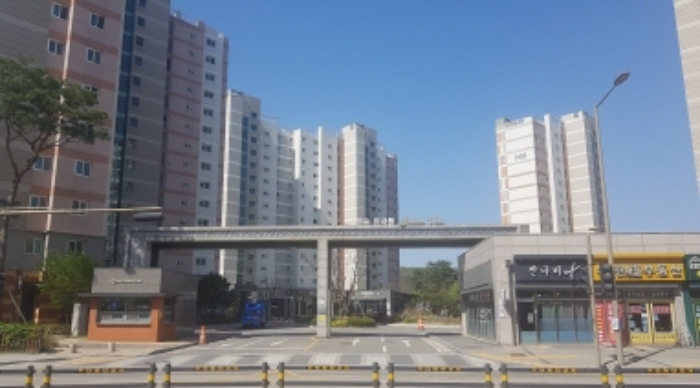 아파트단지 입구