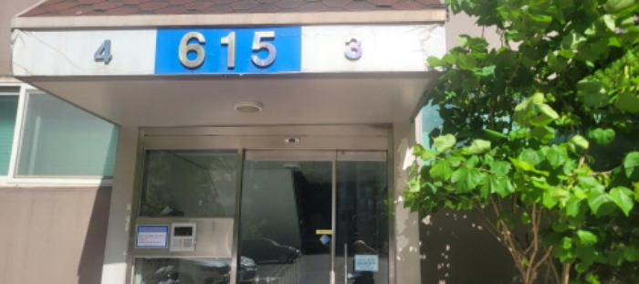 공동현관 출입문