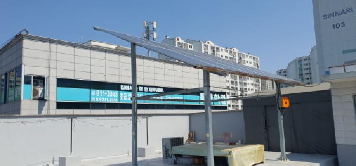 옥상의 태양광발전시설