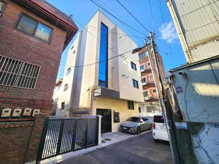 본건 전경(남동측에서 촬영)