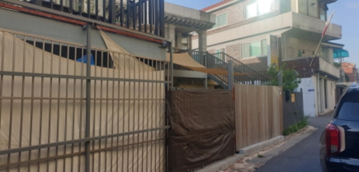 이 사건 부동산 전경(서쪽에서 동쪽방향으로 촬영)