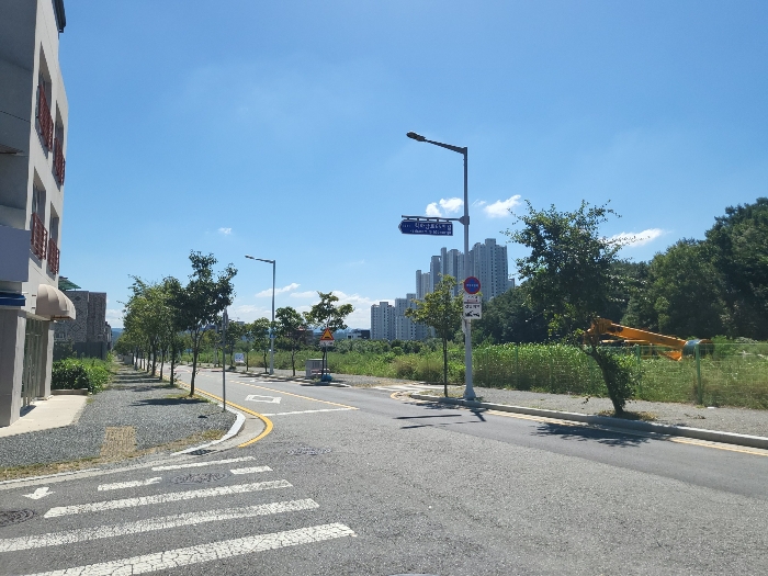 [본건 전경(북서측에서 촬영)]