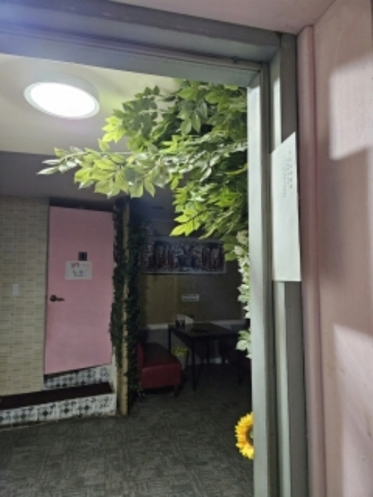 초량동 232-1 조표29179내 조표제29179호 철근콩크리트조 슬래브지붕 4층 건물 지하1층 출입구