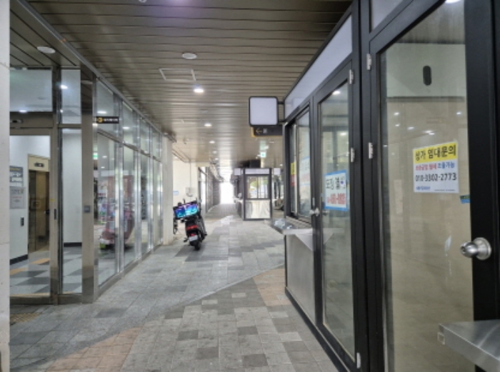 1층 복도 모습1