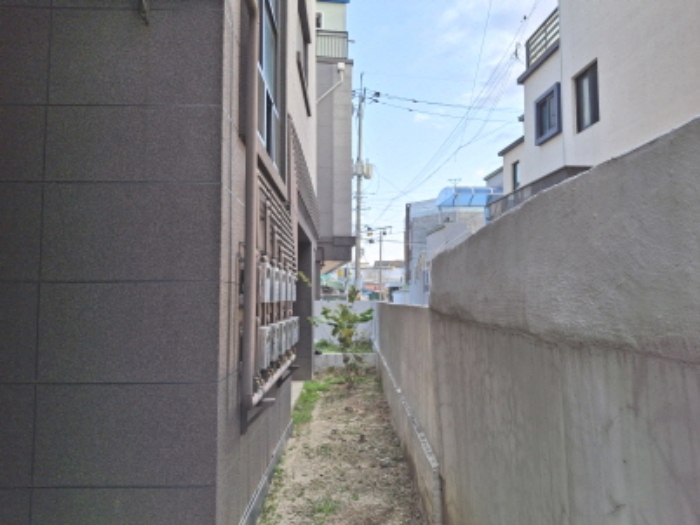 건물 우측 모습