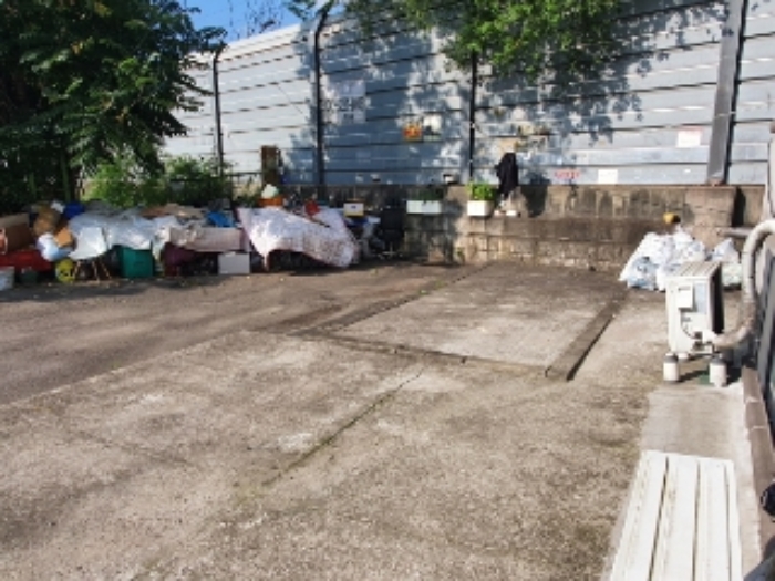 목록 3. 부분의 현황(빌라 앞 각종 쓰레기 방치됨)