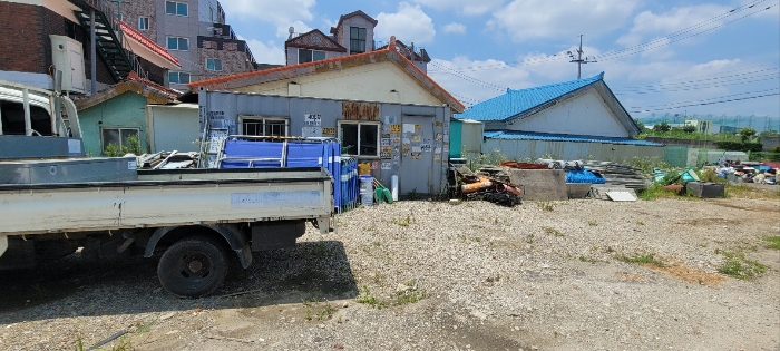 기호2 지상 컨테이너 및 야적물