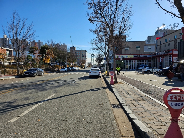 본건 기호 1), 2) 및 주위 전경