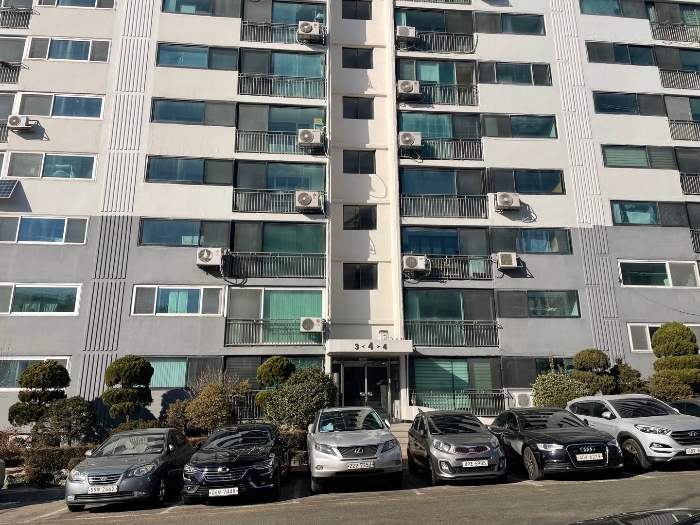 신동아아파트 제4동 3호/4호 라인 1층 출입구