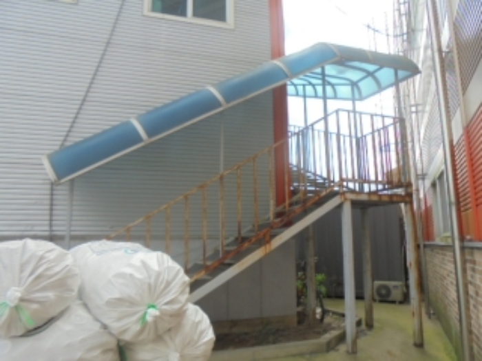 목적물 9번에 계단이용 샷시조 기타지붕 가추