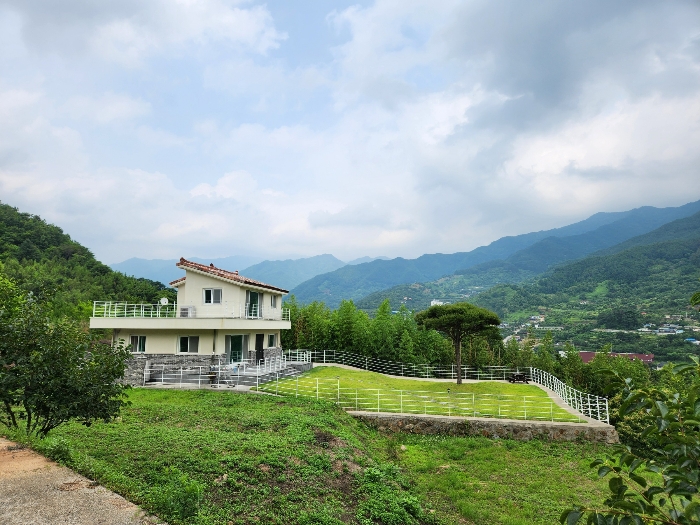 본건의 전경
남서측에서 북동측을 향하여 촬영