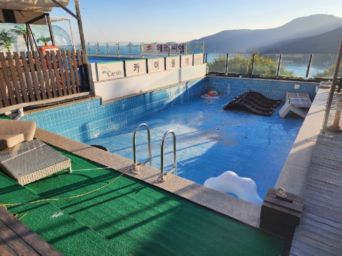 제시외구축물(수영장)