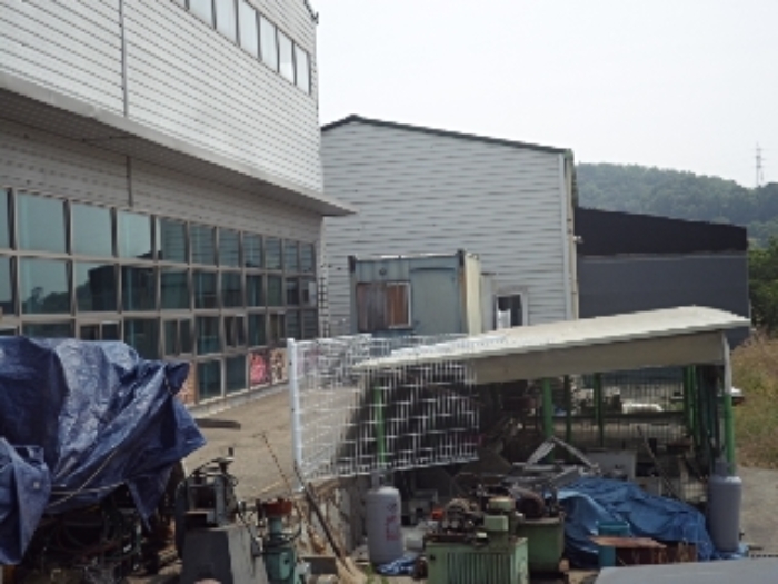 제시외 창고,콘테이너박스 전경