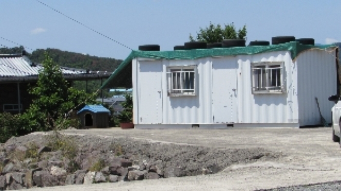 평지리 510-1. 제시외 컨테이너 전경