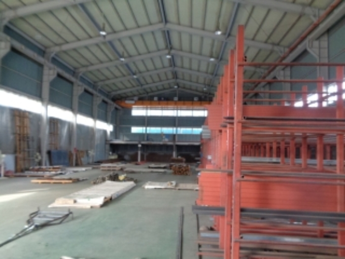 목록2의 공장 내부 전경