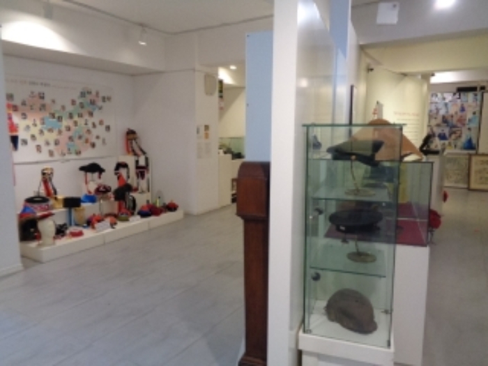 목록2,3,4의 2층 모자 박물관 전경