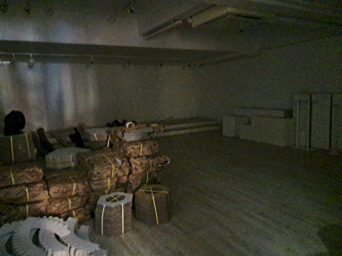 기호2)의 1층 내부