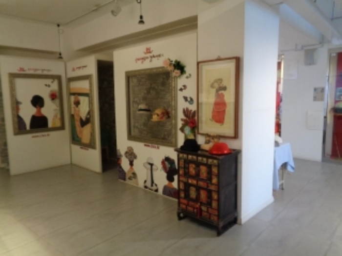 목록2,3,4의 2층 모자 박물관 전경