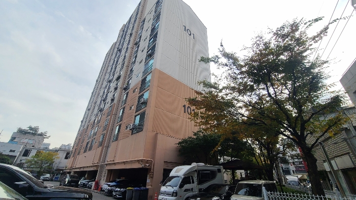 본건 로데오현대아파트 101동 전경