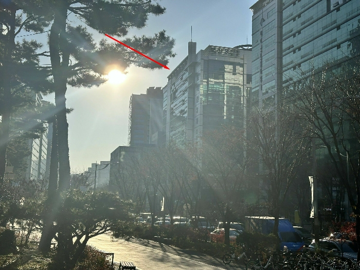 본건 북동측에서 촬영