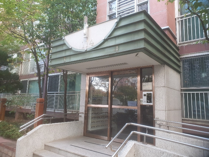 114동 3호,4호 라인 공동 주 출입구
