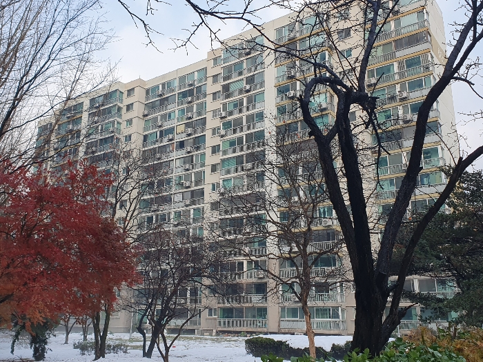 본건 전경 - 넘측 전경